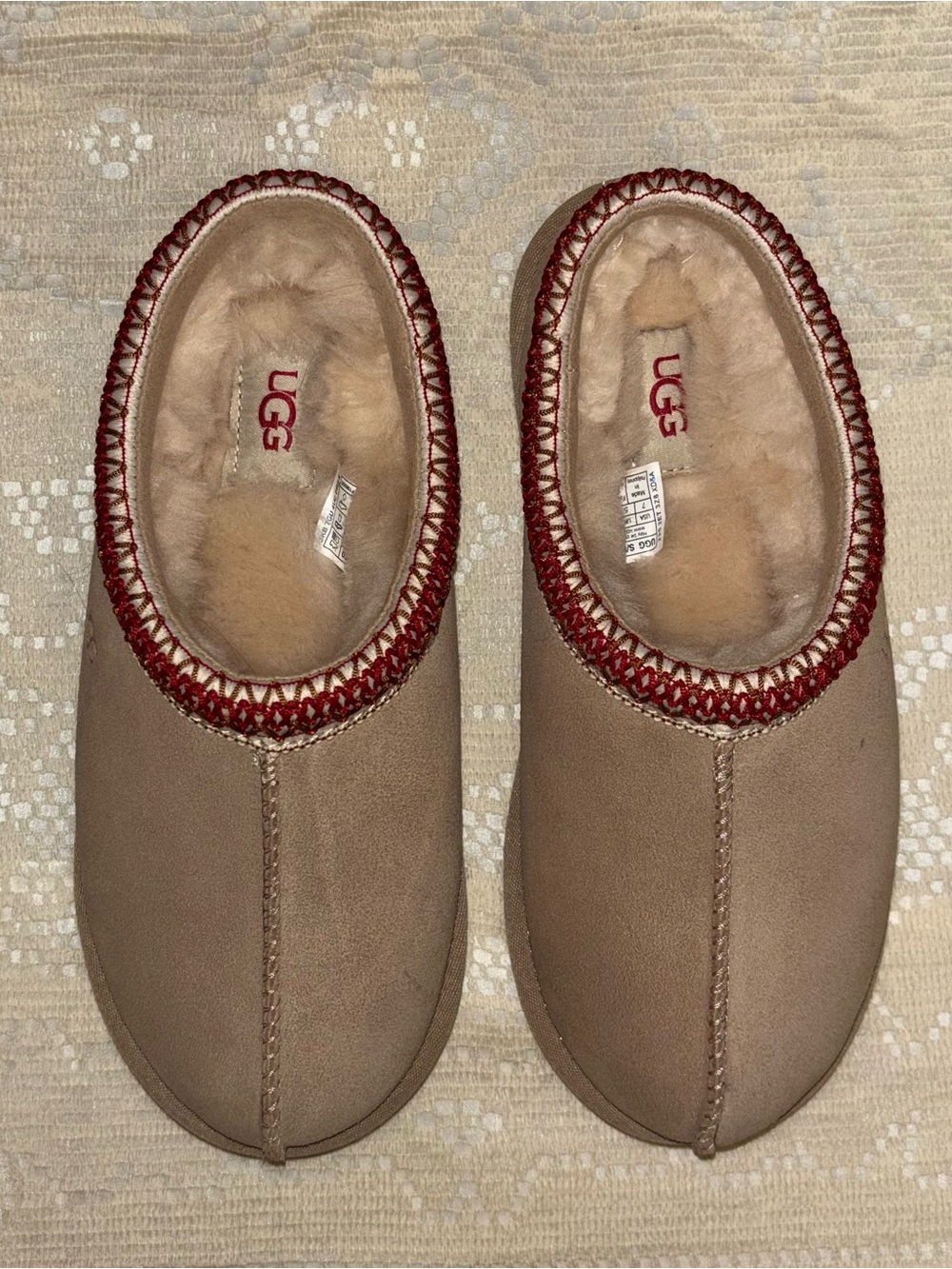 UGG Women's Chestnut Suede Mule Slippers with Red Trim Size 7 BRAND NEW - Picture 4 of 14